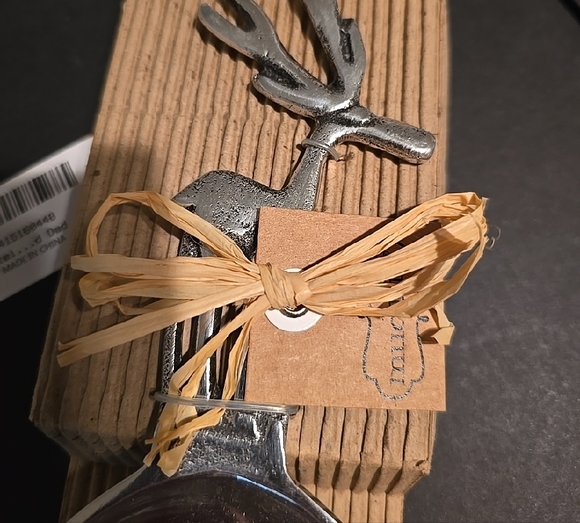 Silver Metal Ice Scoop with Deer Handle - Picture 3 of 6